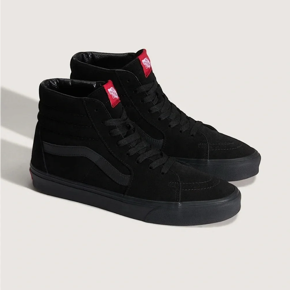 VANS MEN'S VANS SK8-HI VNOOOD5IBKA triple black NWB - Picture 1 of 6